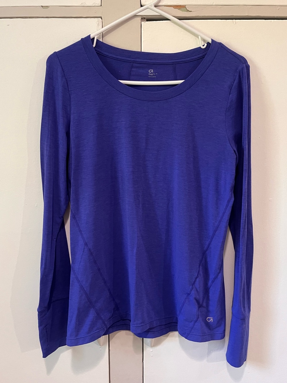GapFit Matisse Blue Long Sleeve Tee Thumboles Women’s M